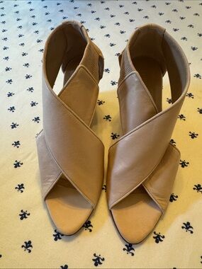 veronique branquinho Beige/Taupe Wrap Peep-Toe Heels